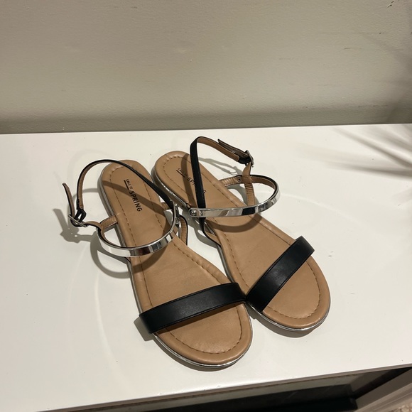Call it Spring Sandals - Picture 5 of 5